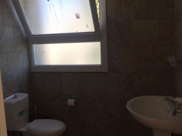 Flat To Rent in Girne Merkez, Kyrenia