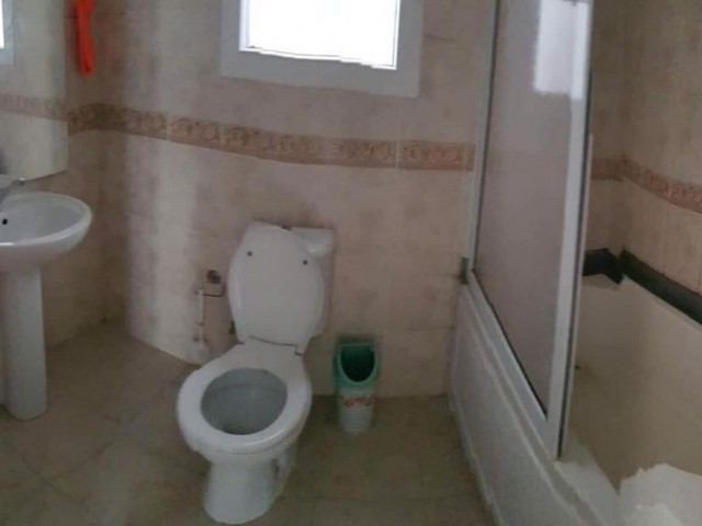 GİRNE BÜYÜK CAMİ AŞAĞISINDA 3+1 EŞYALI DAİRE