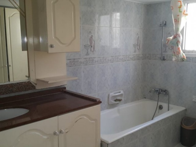 Flat To Rent in Girne Merkez, Kyrenia