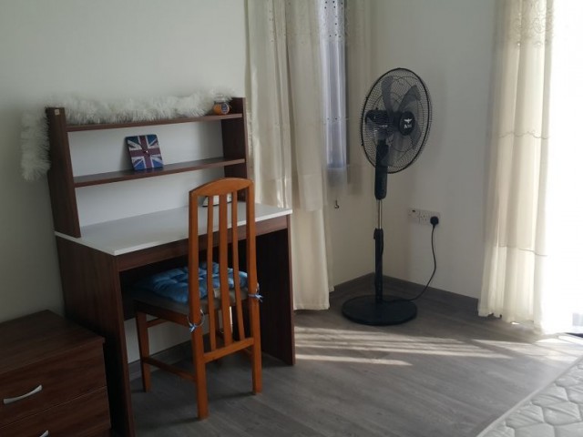 Flat To Rent in Karaoğlanoğlu, Kyrenia