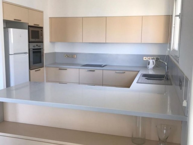 Flat To Rent in Alsancak, Kyrenia