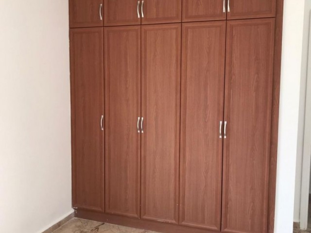 GİRNE ŞOKMAR BÖLGESİNDE 3+1 EŞYASIZ PENTHOUSE!!!