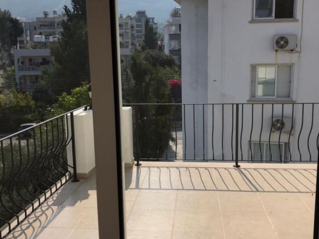 GİRNE ŞOKMAR BÖLGESİNDE 3+1 EŞYASIZ PENTHOUSE!!!