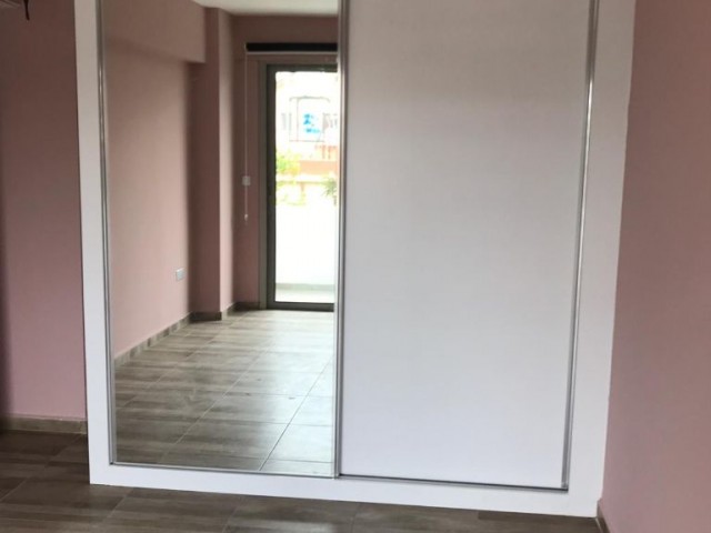 GİRNE YOK YOKTUR MARKET ARKASINDA EŞYASIZ 2+1 LÜKS DAİRE!