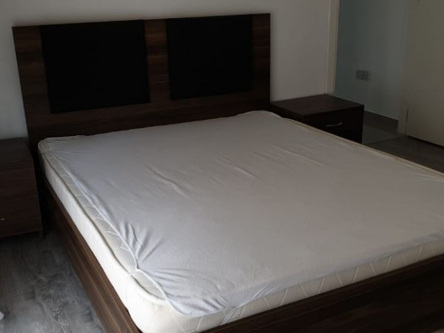 تخت برای اجاره in Türk Mahallesi, گیرنه