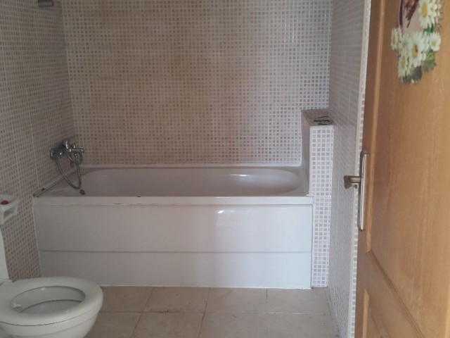 Flat To Rent in Girne Merkez, Kyrenia