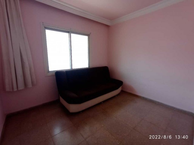 KYRENIA KARAKUM IS ALSO ON HIGHWAY 1. 3+1 FURNISHED APARTMENT WITH 140m2 COMMERCIAL PERMIT ON THE FLOOR!!! ** 