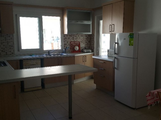 Flat To Rent in Dikmen, Kyrenia