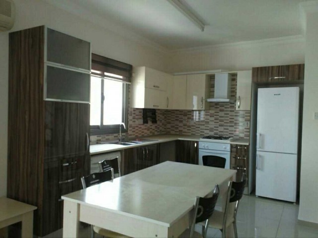 Flat To Rent in Girne Merkez, Kyrenia