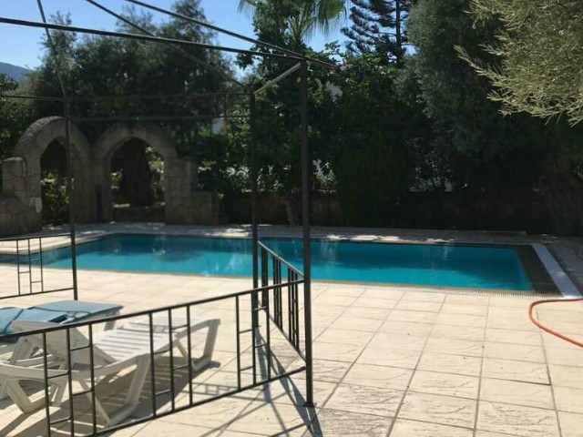 FULLY FURNISHED 3 + 1 VILLA WITH PRIVATE POOL IN ÇATALKÖY CRATOS DISTRICT! ** 