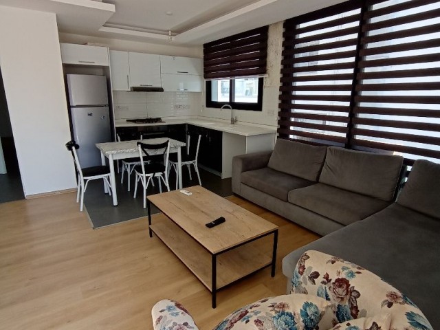 2 + 1 MÖBLIERTE LUXUS-WOHNUNG MIT GROßER TERRASSE NEBEN KYRENIA NUSMAR! ** 