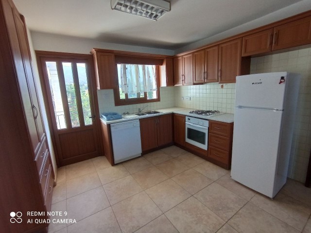 SPACIOUS 2+1 APARTMENT IN KYRENIA MERMAID DISTRICT VERY CLOSE TO THE MAIN ROAD! ** 