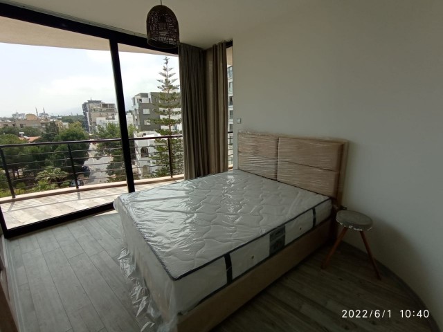 2 + 1 VOLL MÖBLIERTE LUXUS-RESIDENZ WOHNUNG IM ZENTRUM VON KYRENIA!!! ** 