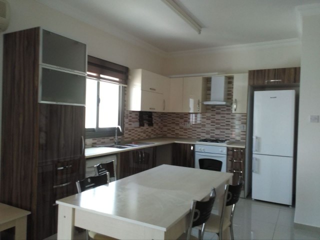 GİRNE MERKEZDE 2+1 EŞYALI DAİRE