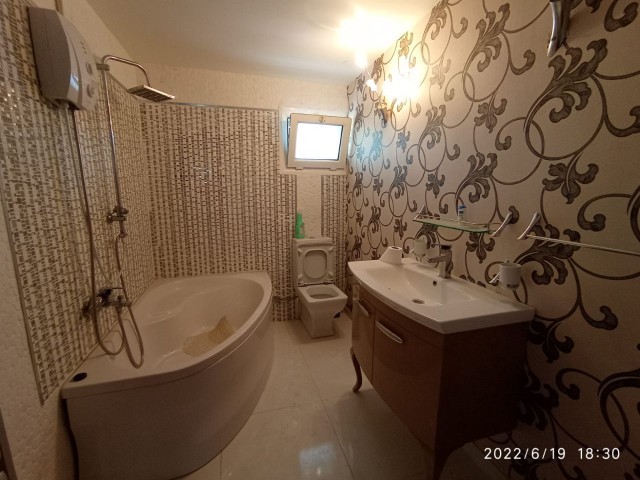 VOLL MÖBLIERTE 3+1 VILLA MIT PRIVATEM POOL IN DOGANKÖY ** 