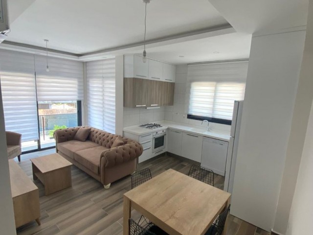 LUXUS 1+1 RESIDENZ WOHNUNG IM ZENTRUM VON KYRENIA ** 