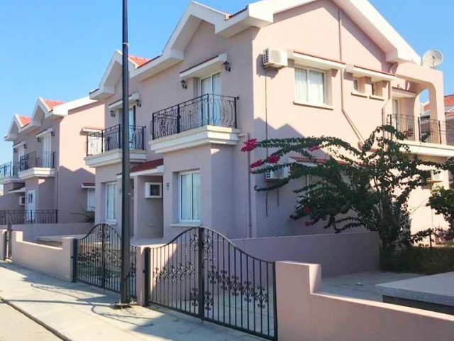 Boğaz'da kiralık 2+1 ikiz villa