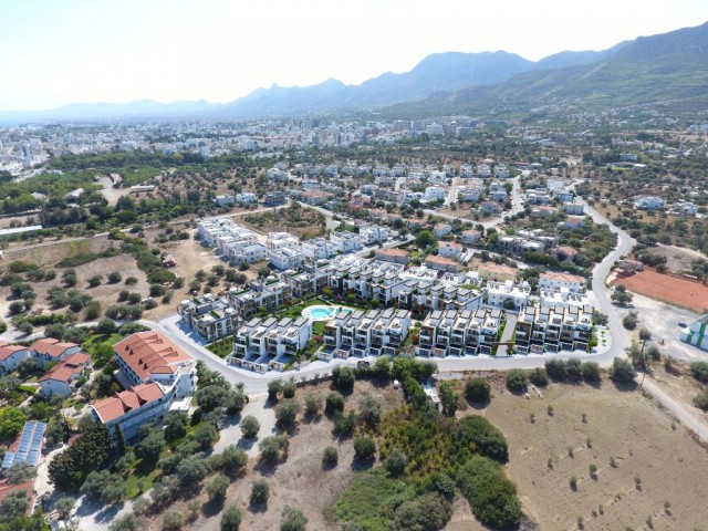 VILLA MIT GEMEINSCHAFTSPOOL IM OLIVENHAIN ** 