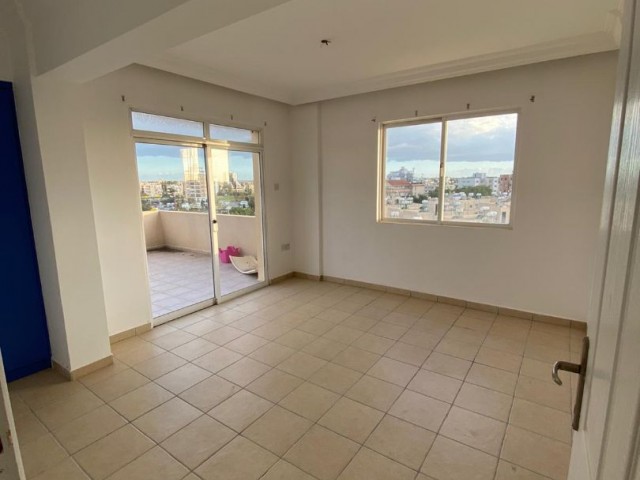 Penthouse im Zentrum von Famagusta 2 + 1 ** 