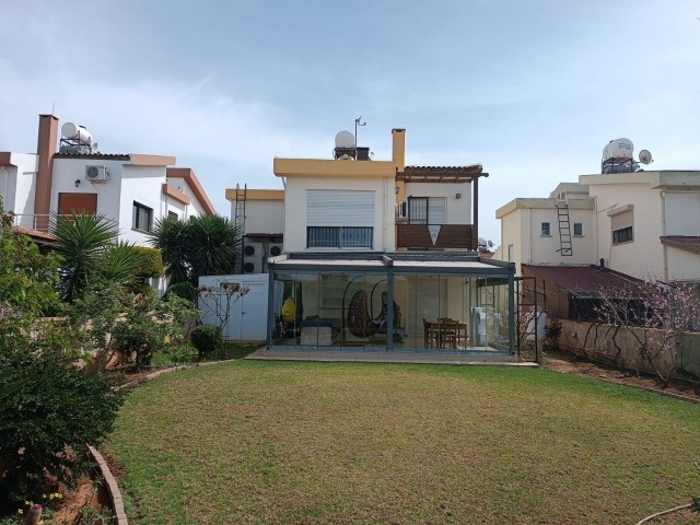 FOR RENT 2+1 VILLA HAMİTKOY CENTRAL LOCATION SUITABLE FOR FAMILY LIFE SOLAR ELECTRIC ENERGY INCLUDING ZERO INVOICE IS WAITING FOR ITS NEW TENANT. 