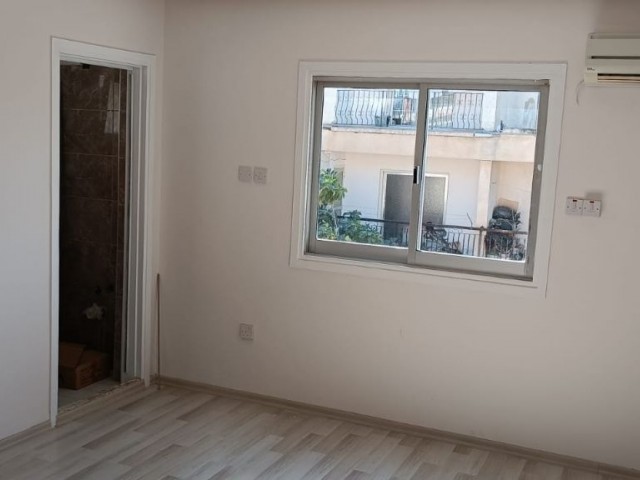 3 + 1 kaymaklı   Beyaz  Eşyalı Aileye kiralık daire Küçük - Kaymaklı / Lefkoşa 