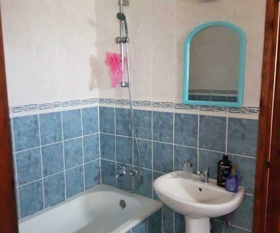 Ölpumpe Yakin Alsancak Kyrenia 3 + 1 villa zur Miete ** 