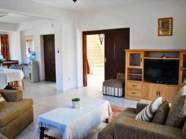 Nice 3 Bedroom Villa For Rent Location Lapta Coastal Walkway Seaside (Lapta Yuruyus Yolu) Girne (Communal Swimming Pool)