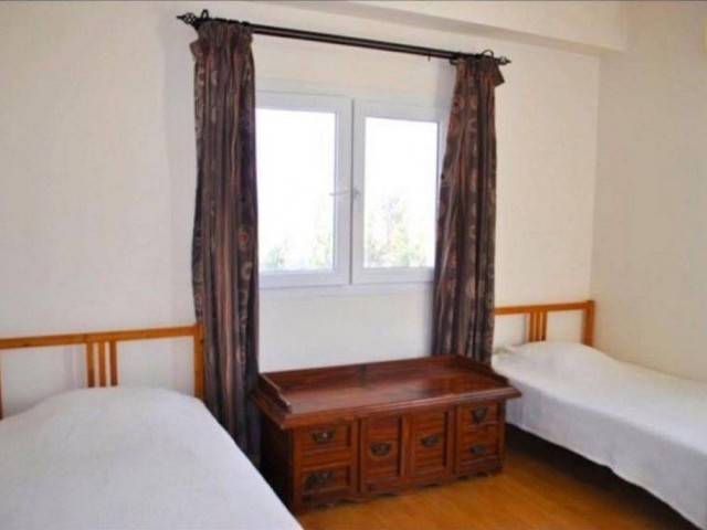 زیبا 3 اتاق خواب ویلا برای اجاره محل سکونت ساحلی لاپتا گردشگاه ساحلی (لاپتا یورویوس جاده) گیرنه (استخر عمومی) ** 