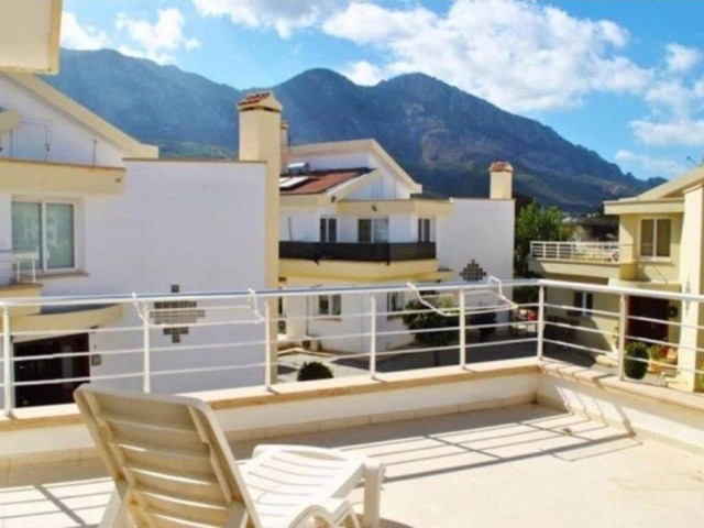 Nice 3 Bedroom Villa For Rent Location Lapta Coastal Walkway Seaside (Lapta Yuruyus Yolu) Girne (Communal Swimming Pool)