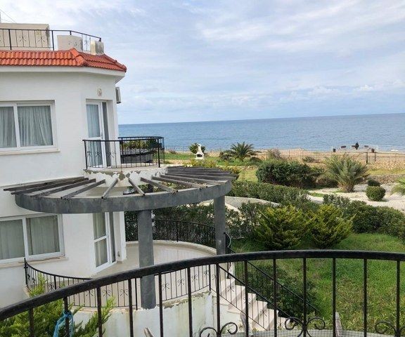 Sea Front 3 Bedroom Terrace  Apartment For Rent Location Lapta Coastal Walkway (Lapta Yuruyus Yolu) Girne (Communal Swimming Pool)