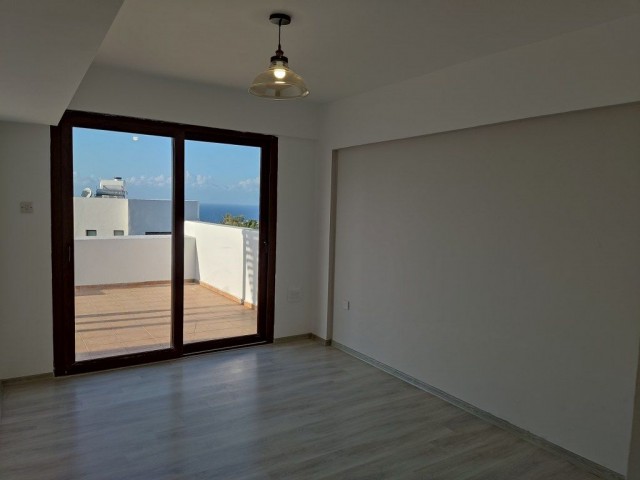 Nice 2 Bedroom Apartment For Sale Location Yesiltepe Alsancak Kyrenia (Sea And Mountain Vie Llogara National Park) ** 