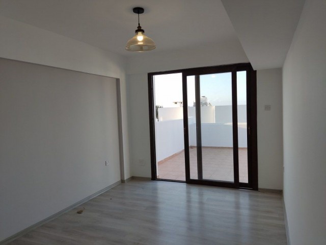 Nice 2 Bedroom Apartment For Sale Location Yesiltepe Alsancak Kyrenia (Sea And Mountain Vie Llogara National Park) ** 