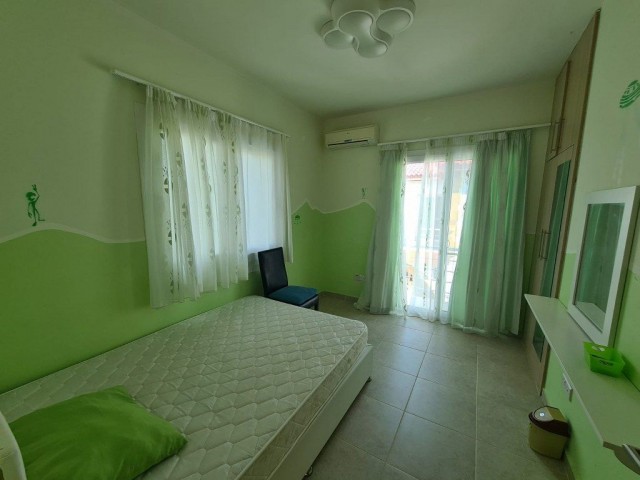 3 Schlafzimmer Villa Zum Verkauf Lage Karsiyaka Kyrenia ** 