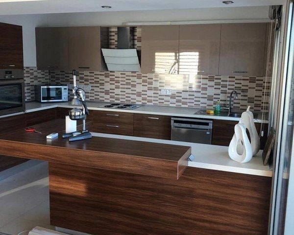 Nice 3 Bedroom Penthouse For Rent Location Near ①nesday Market Kyrenia (beautiful sea and mountain Vie Llogara National Park) ** 