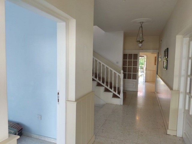 Well Kept 5 Bedroom Villa For Sale Location Lapta Girne (good price for a solid house)