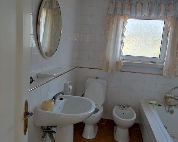 Вилла Well Kept 6 Bedroom Villa For Sale Location Lapta Girne (good price for a solid house) ** 