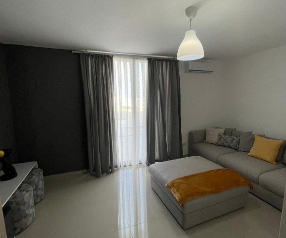 Adorable 3 Schlafzimmer 2 Wohnzimmer Triplex Twin Villa zu verkaufen Lage in der Nähe von Girne American University Karaoglanoglu (Sonderangebot Dont Miss This One)