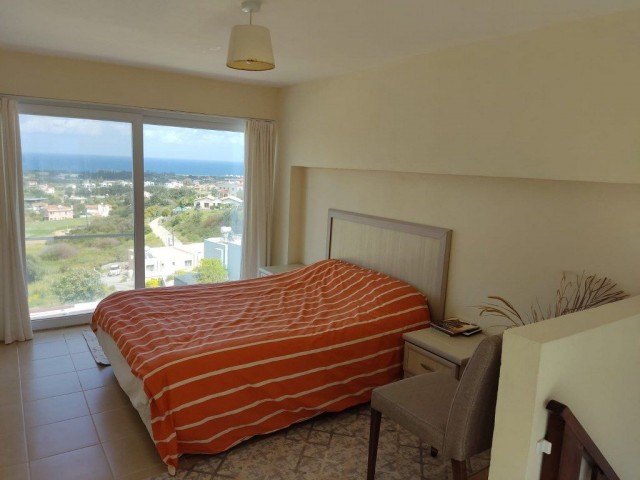 Полуотдельный дом с 1 спальней Продается с местоположением Каршияка Гирне (панорамный вид на море и горы) Снижена цена!