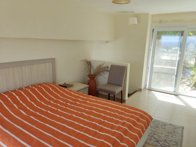 1 Schlafzimmer Doppelhaushälfte zu verkaufen mit Lage Karsiyaka Girne (Meer- und Bergpanoramablick) Reduzierter Preis!