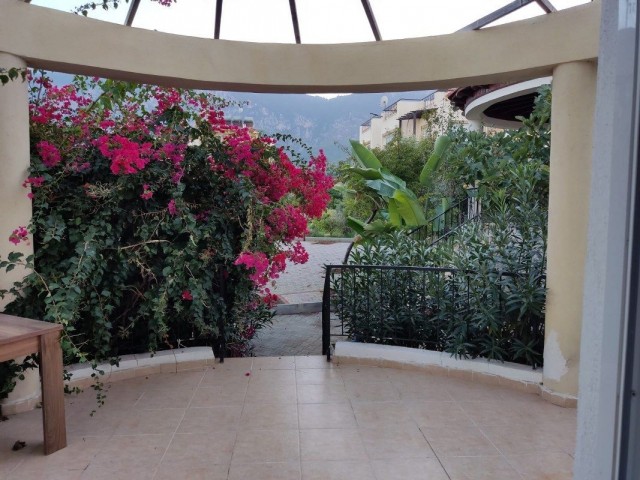 Nice Seaside 3 Bedroom Garden Apartment For Rent Location Lapta Coastal Walkway Girne (Lapta Yuruyus Yolu Kyrenia)(Communal Swimming Pool)