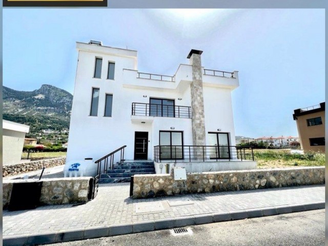 Schöne Villa mit 4 Schlafzimmern zum Verkauf in Karsiyaka, Kyrenia