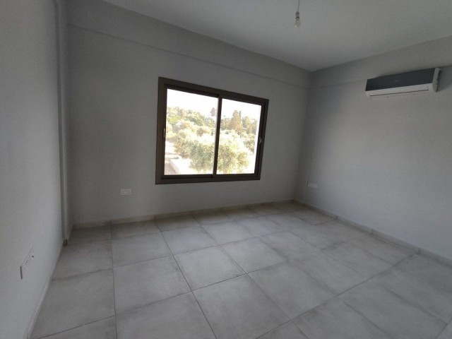 Schöne 2-Zimmer-Wohnung zum Verkauf in Catalkoy Girne (private Dachterrasse mit wunderschönem Meer- und Bergblick)