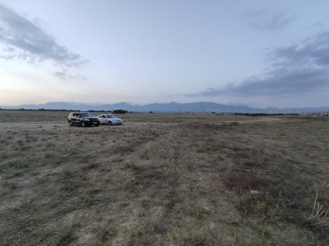 6690 m² großes Grundstück zum Verkauf, Standort Haspolat in der Nähe der Lefkosa-Autobahn (türkische Eigentumsurkunde)