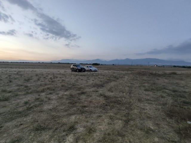 6690 m² großes Grundstück zum Verkauf, Standort Haspolat in der Nähe der Lefkosa-Autobahn (türkische Eigentumsurkunde)