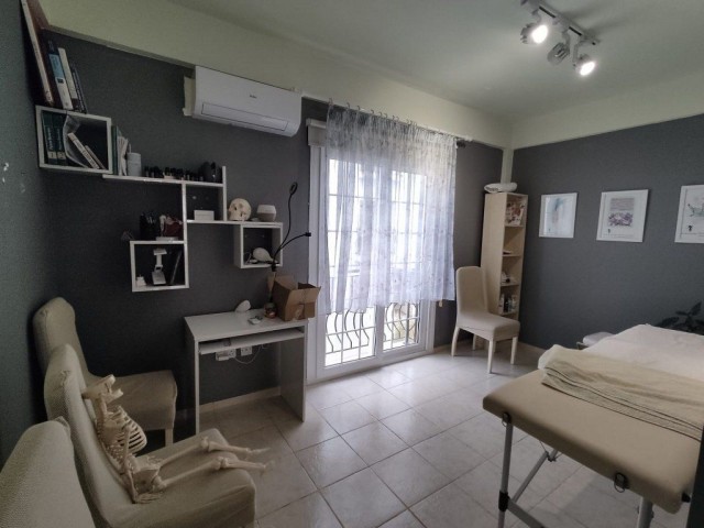 3-Zimmer-Wohnung zum Verkauf in der Nähe des Rosengartens Lapta Kyrenia