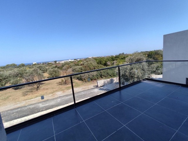 Villa mit 3 Schlafzimmern zum Verkauf, Standort Edremit Girne (mit atemberaubendem Blick auf die Fünf-Finger-Berge und das Mittelmeer)