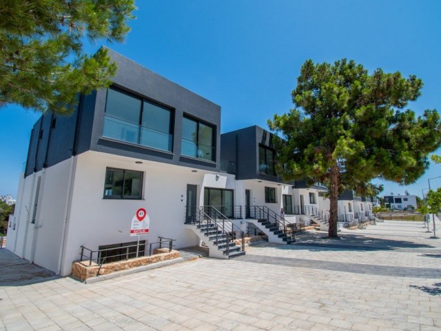 ویلای زیبا 5 خوابه Treplex نیمه مستقل برای فروش موقعیت مکانی در نزدیکی Chamada Prestige Hotel Catalkoy Kyrenia (خانه مناسب برای سبک زندگی شما)