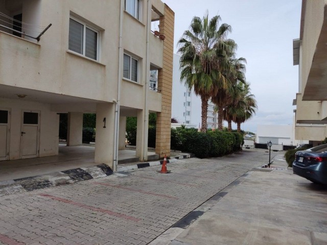 Apartment mit 2 Schlafzimmern zum Verkauf, direkt gegenüber dem Lord's Palace Hotel Girne (1 zusätzlicher Abstellraum) (türkischer Titel)