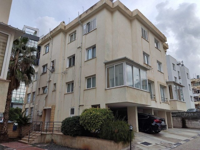 Apartment mit 2 Schlafzimmern zum Verkauf, direkt gegenüber dem Lord's Palace Hotel Girne (1 zusätzlicher Abstellraum) (türkischer Titel)