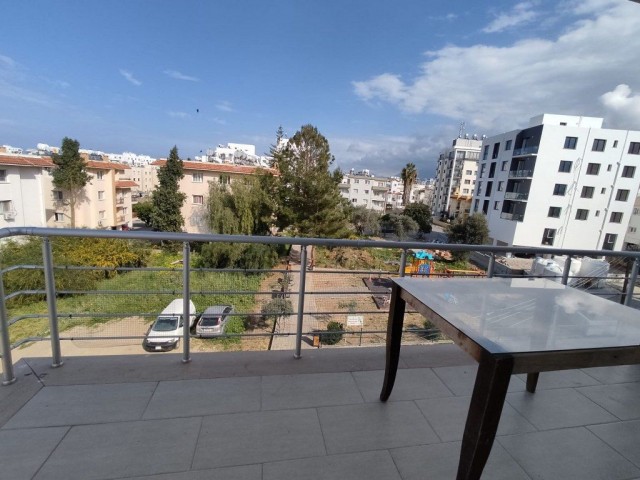 3-Zimmer-Wohnung zu vermieten, Lage hinter Gloria Jeans und Pascucci Café Kyrenia